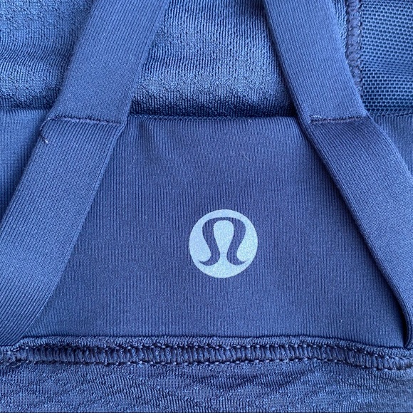 Lululemon Energy Tank in Paisley Inkwell size 2 - Picture 10 of 13